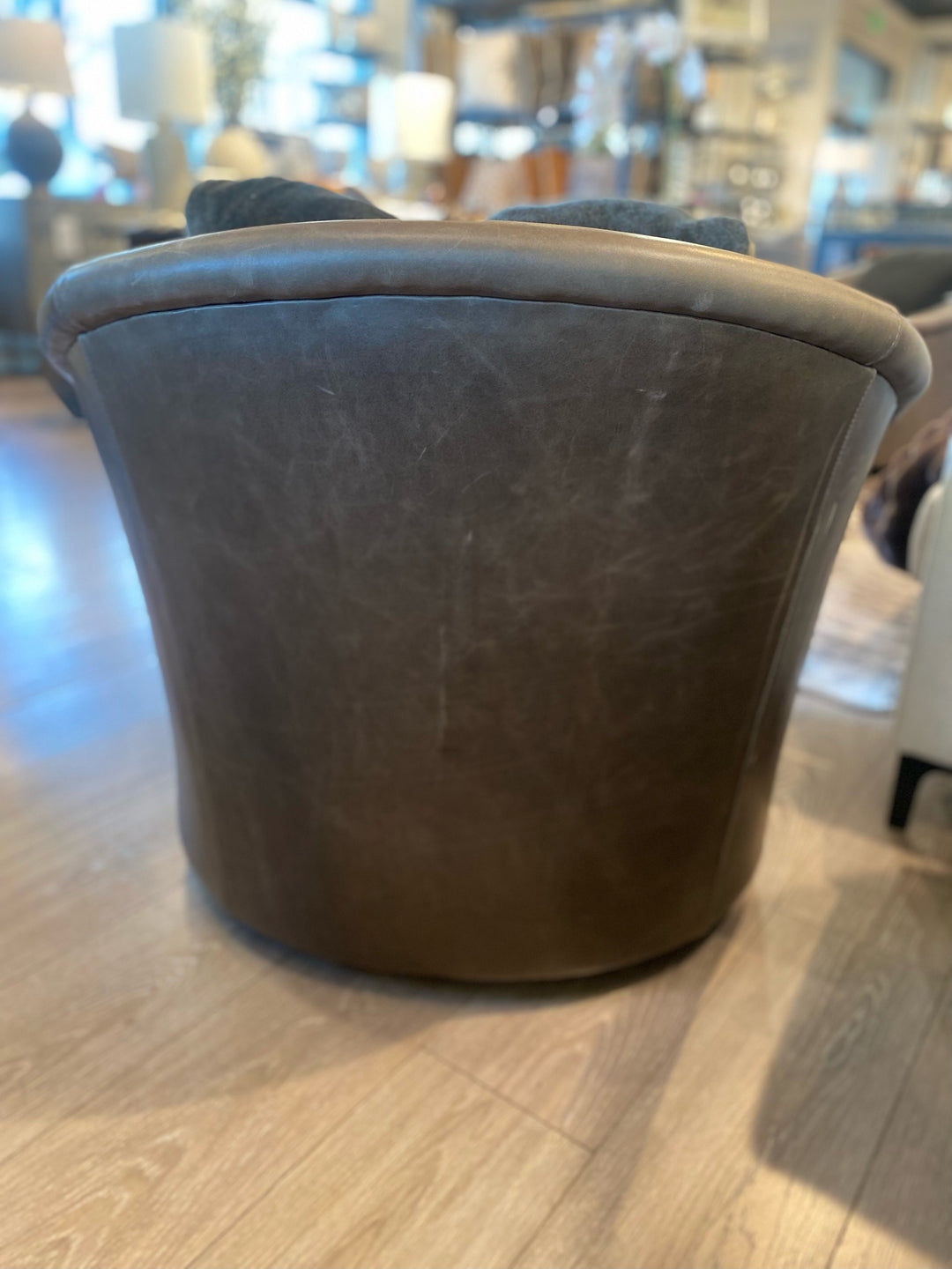 CHAIR SWIVEL LEATHER & MOHAIR CUSH #58593