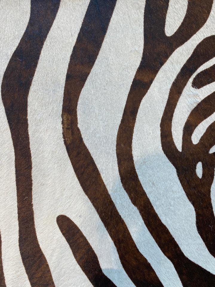 COCKTAIL TABLE IN ZEBRA PATTERN #62104