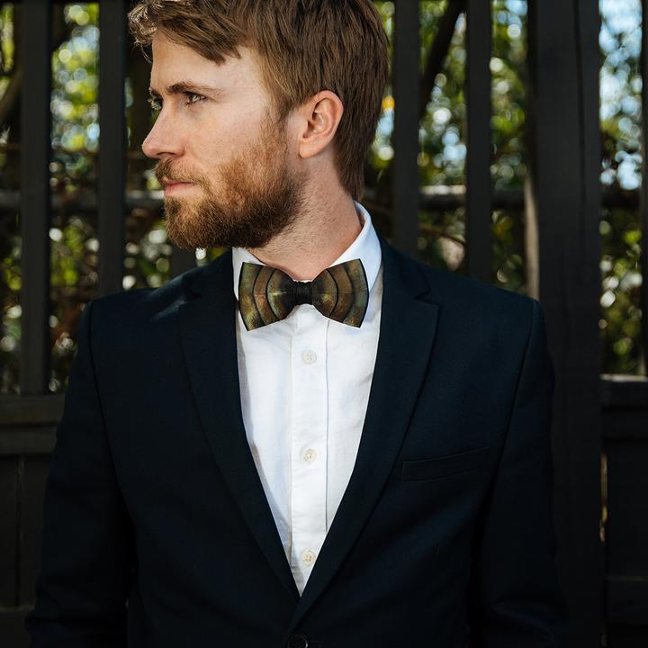 BOW TIE FEATHER - ORIGINAL #55012