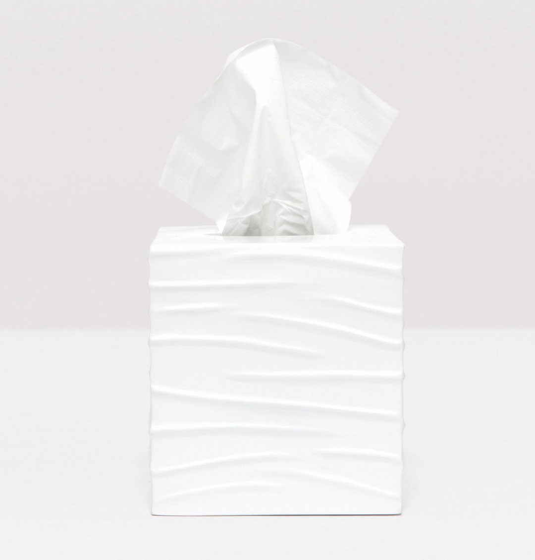 BATH COLLECTION WHITE LACQUER RESIN WAVE