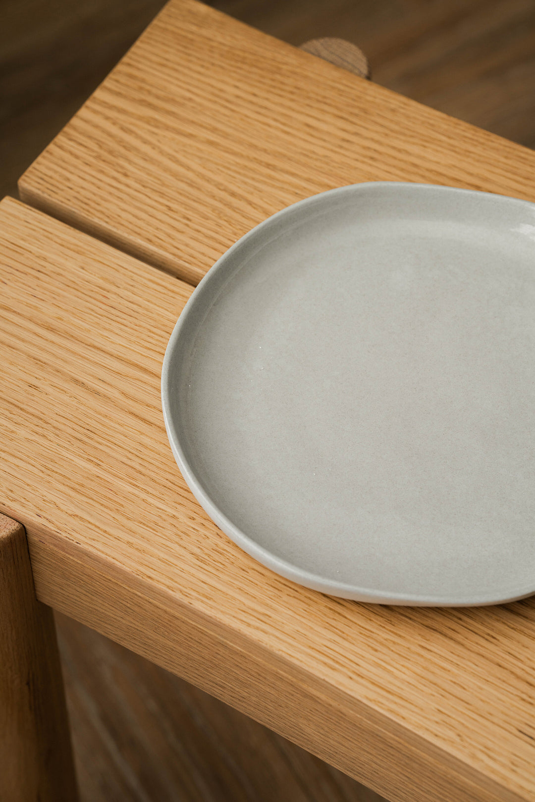 DINNER PLATE HANDMADE HIGH-SIDED PORCELAIN - GRAY SKY #53425